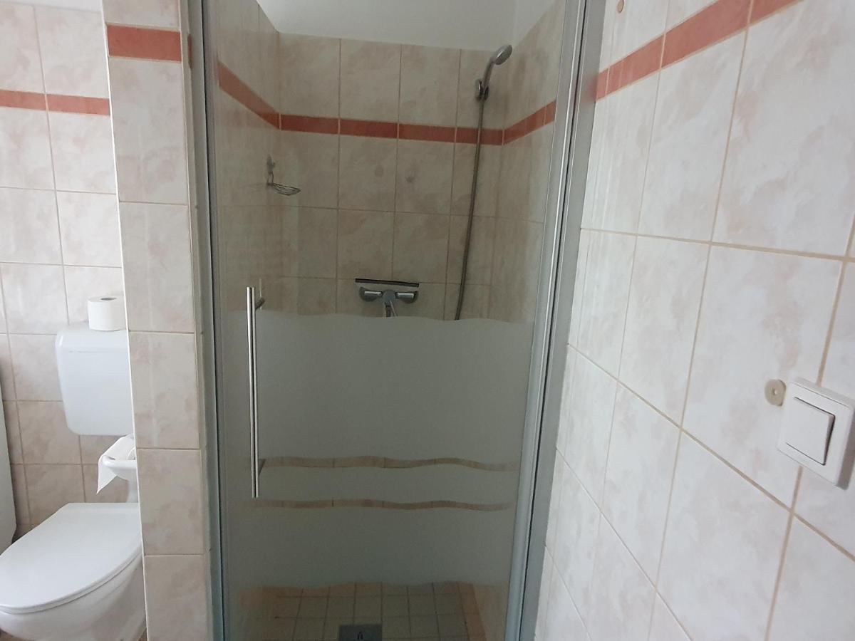 Nyil Apartman Wellnes Debrecen Exterior photo