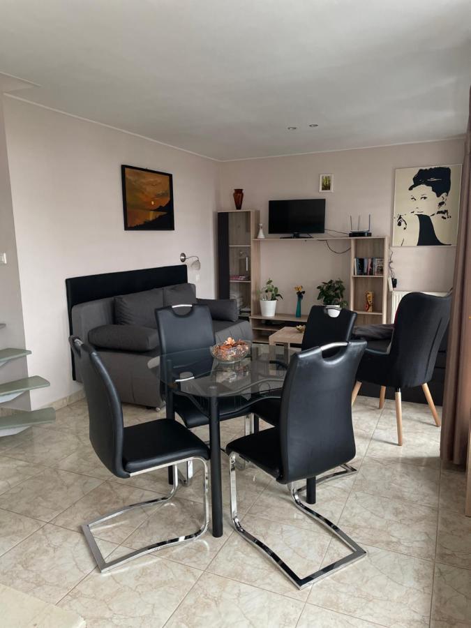 Nyil Apartman Wellnes Debrecen Exterior photo